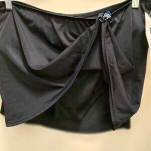 Jaclyn Smith Swim Skort, black, size 16